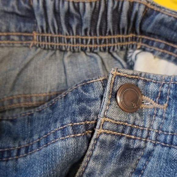 Lee Capri Jean Pants NWT. Light Stone. Size 10 Petite. Side Elastic Retail: $40. - Picture 9 of 9